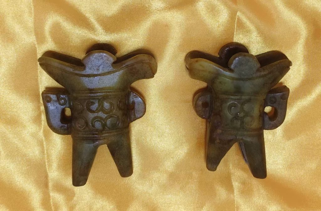 图片[1]-高古玉《三角杯》一对-嘉城艺术交易平台