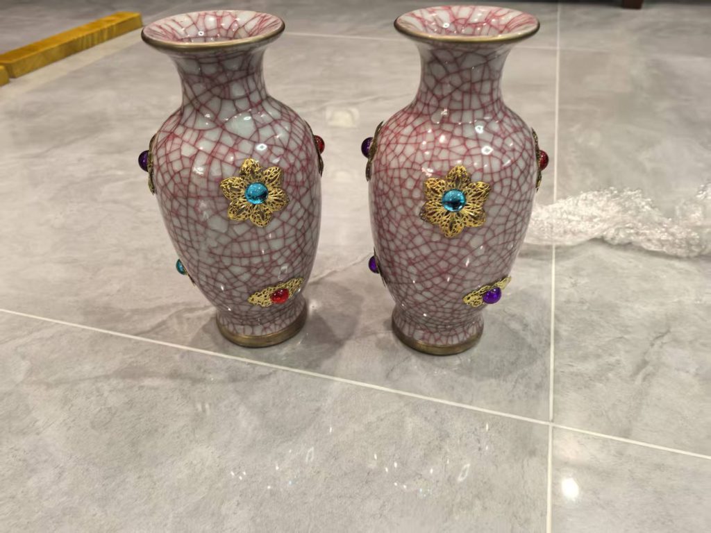 图片[1]-红釉满开片赏瓶（一对）-嘉城艺术交易平台