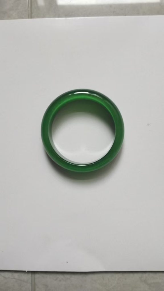 图片[1]-翠绿《猫眼镯》-嘉城艺术交易平台