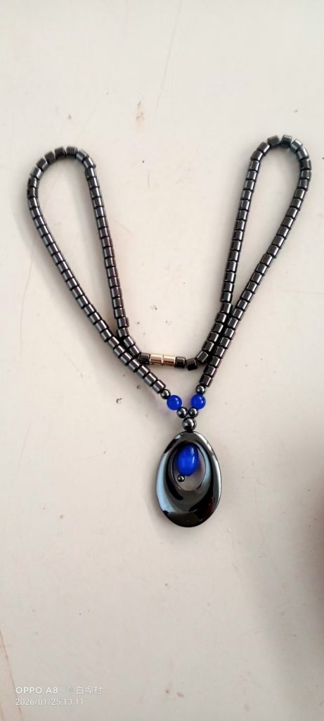 图片[1]-黑胆石蓝眼吊坠项链-嘉城艺术交易平台