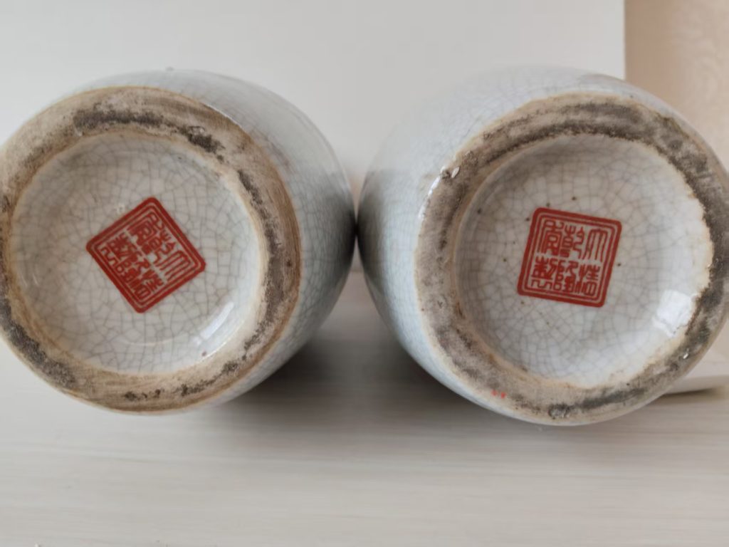 图片[2]-乾隆年制《溪山访友瓶》一对-嘉城艺术交易平台