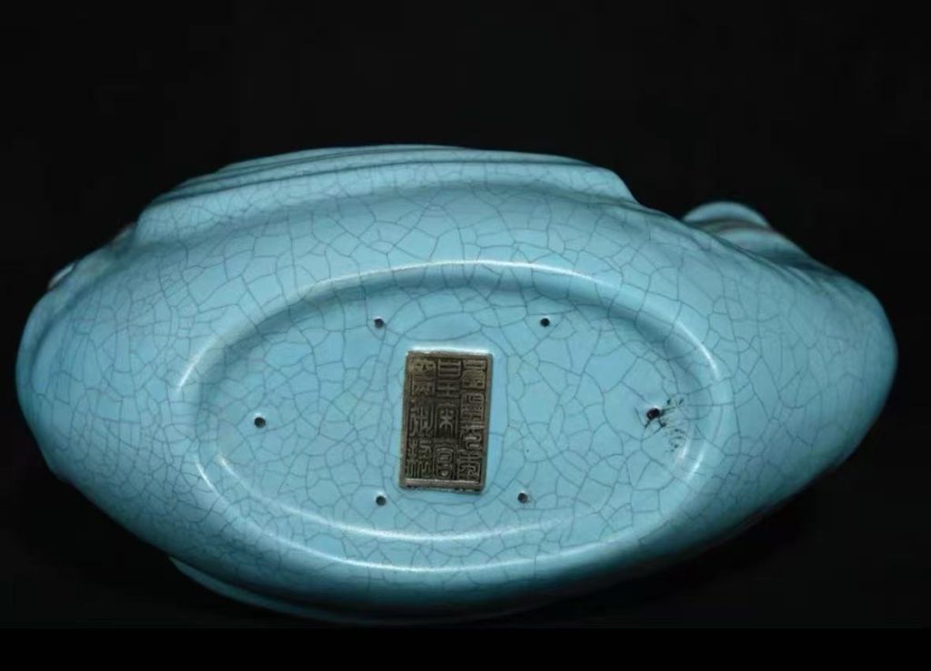图片[2]-宋汝窑《天蓝釉官款龙凤壶》-嘉城艺术交易平台