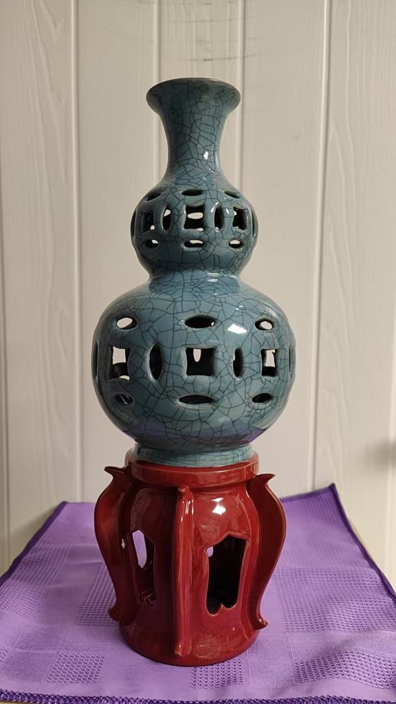 图片[1]-宋微宗御制《汝窑镂空葫芦瓶》-嘉城艺术交易平台