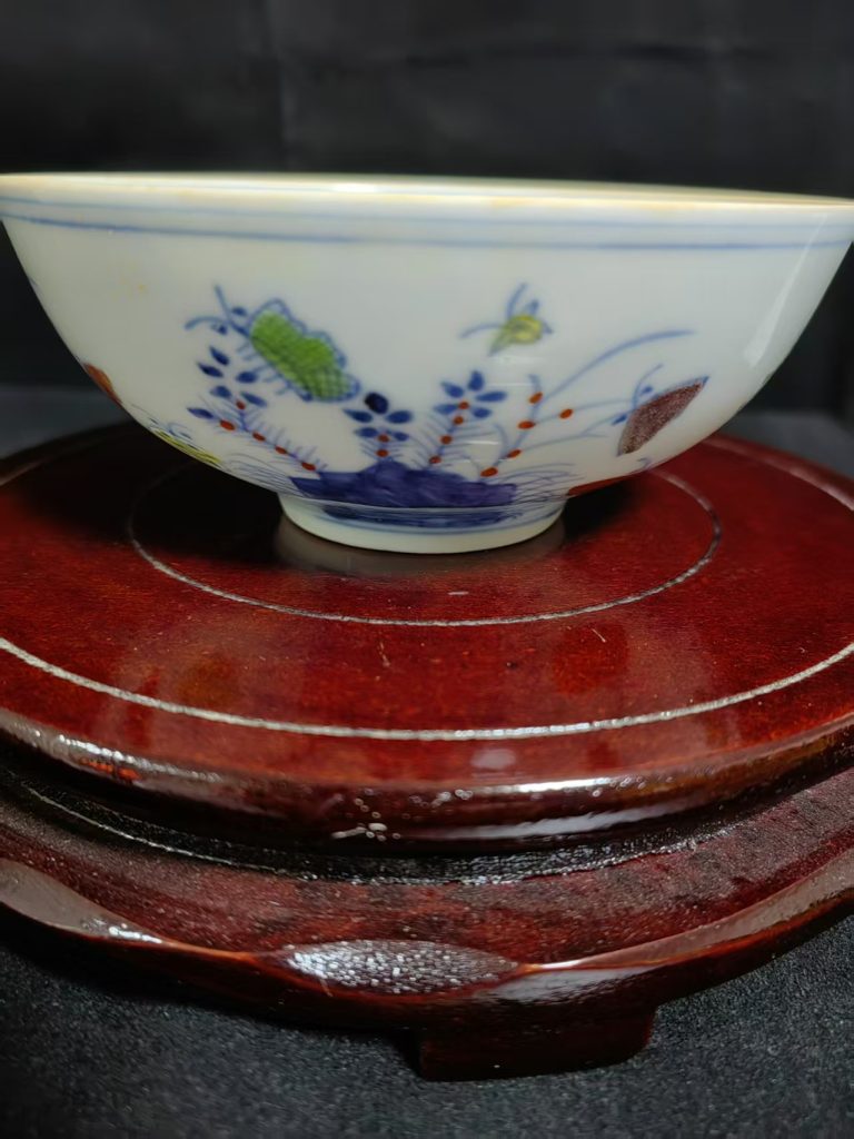 图片[1]-成化年制《斗彩花卉纹碗》-嘉城艺术交易平台