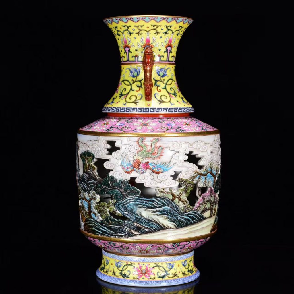 图片[1]-清乾隆年制《珐琅彩描金雕刻凤来仪镂空转心瓶》-嘉城艺术交易平台