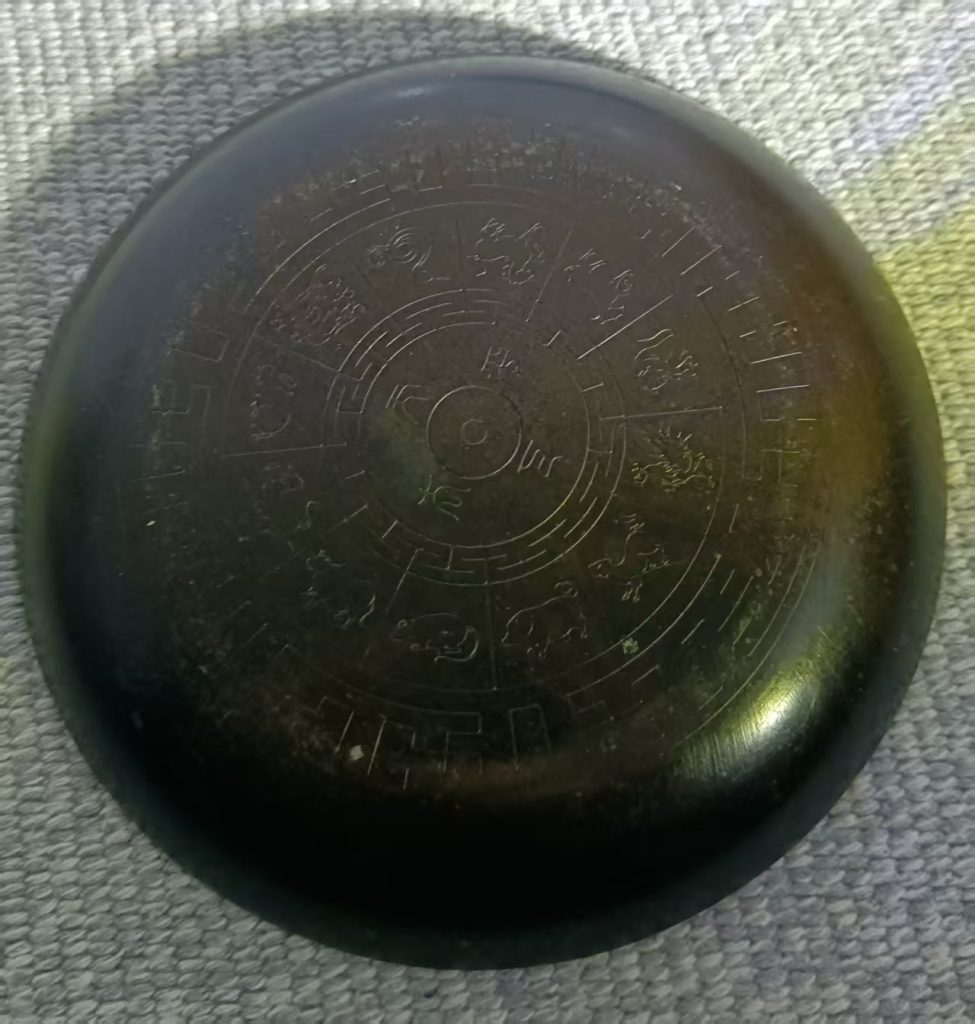 图片[2]-铜鎏金“福寿满堂”纹赏盘-嘉城艺术交易平台