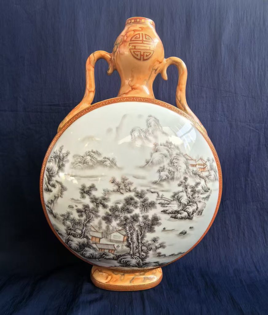 图片[1]-乾隆年制《墨彩山水如意耳扁瓶》-嘉城艺术交易平台