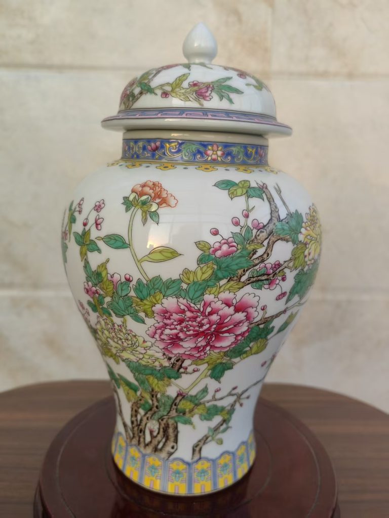 图片[1]-乾隆年制《珐琅彩花卉纹将军罐》-嘉城艺术交易平台