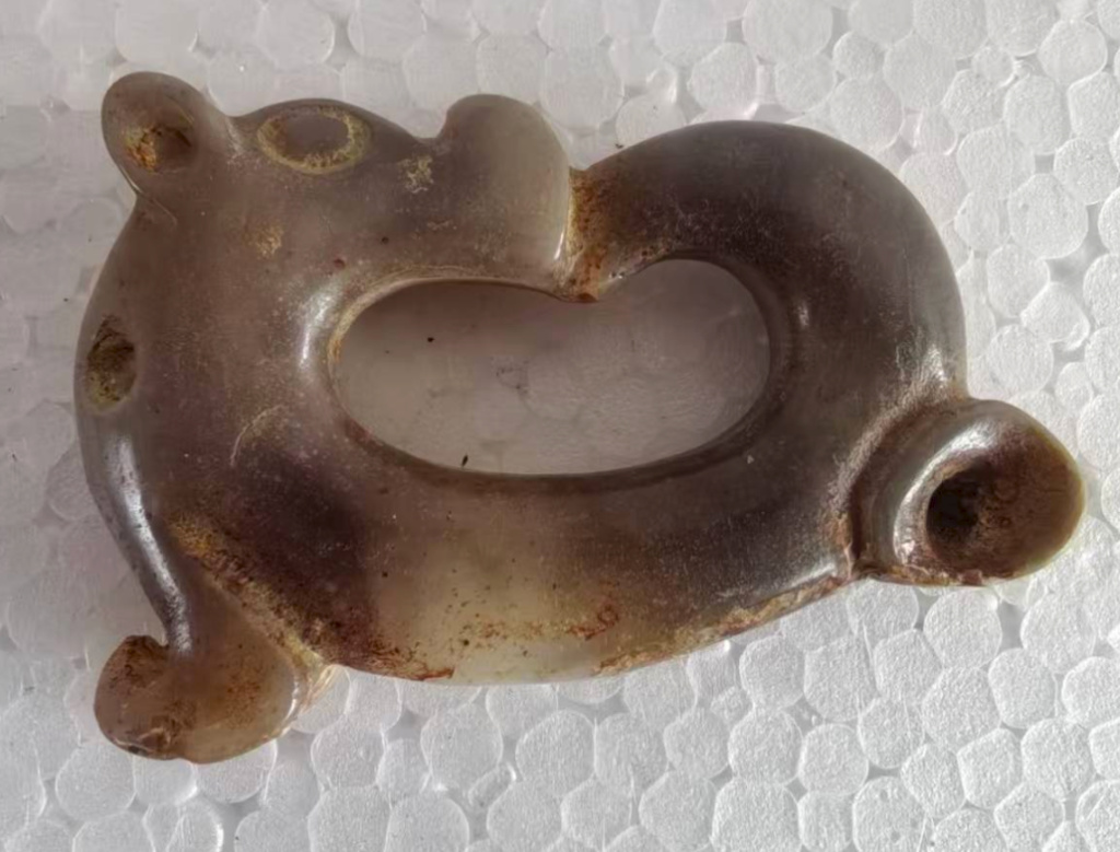 图片[1]-高古玉《猪龙形佩》-嘉城艺术交易平台