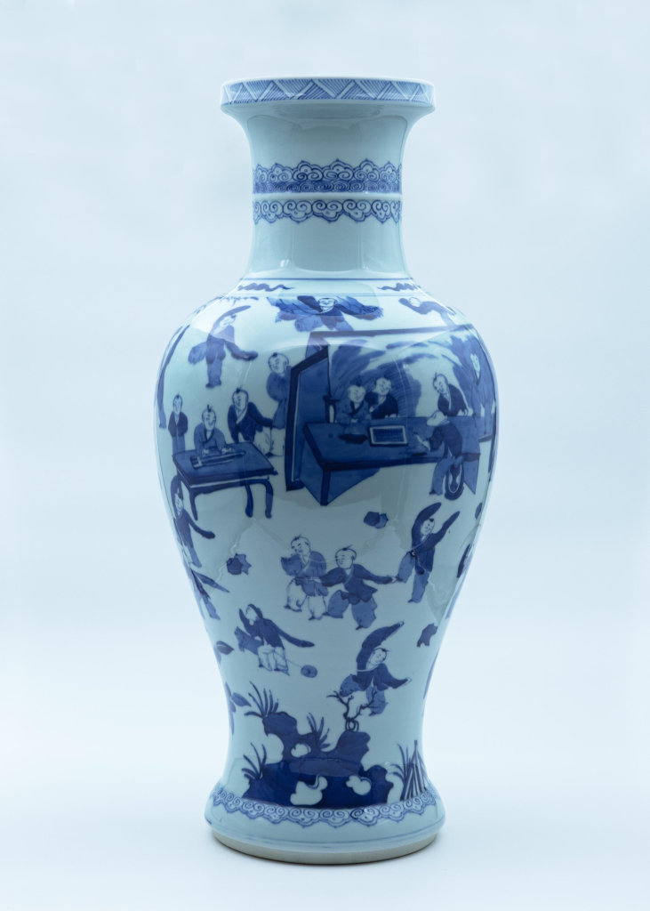 图片[1]-青花人物故事赏瓶-嘉城艺术交易平台