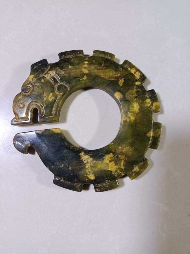 图片[2]-夔龙纹玉-嘉城艺术交易平台