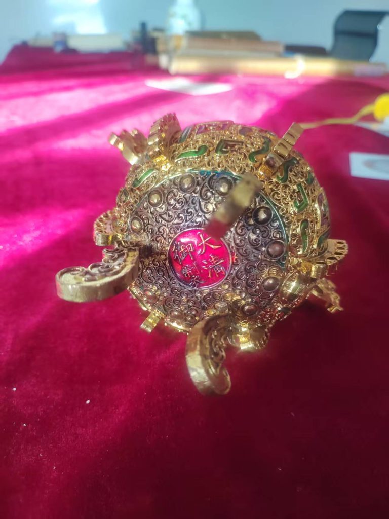 图片[2]-大清御制《铜鎏金掐丝珐琅双龙耳三足香炉》-嘉城艺术交易平台