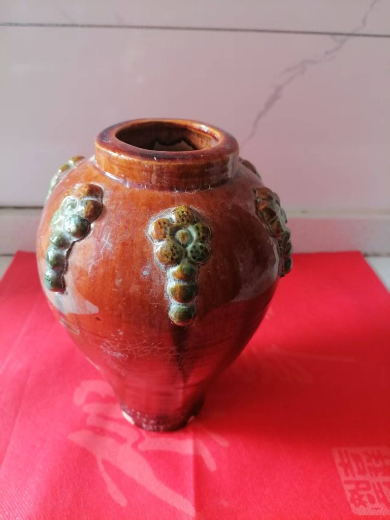 图片[1]-三彩《点彩红釉小罐》-嘉城艺术交易平台