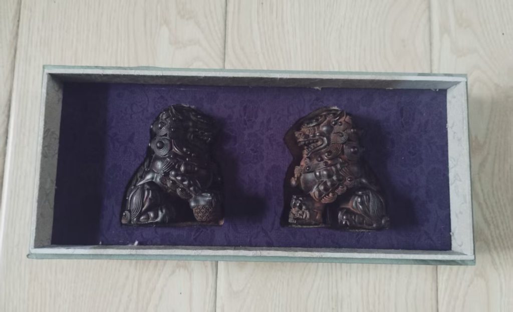 图片[1]-乾隆年制《奇楠香狮子一对》-嘉城艺术交易平台