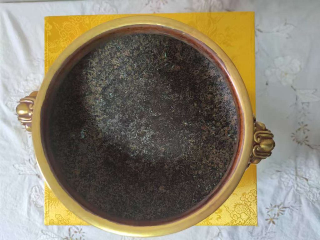 图片[2]-宣德年制《吉祥八宝狮耳铜香炉》-嘉城艺术交易平台