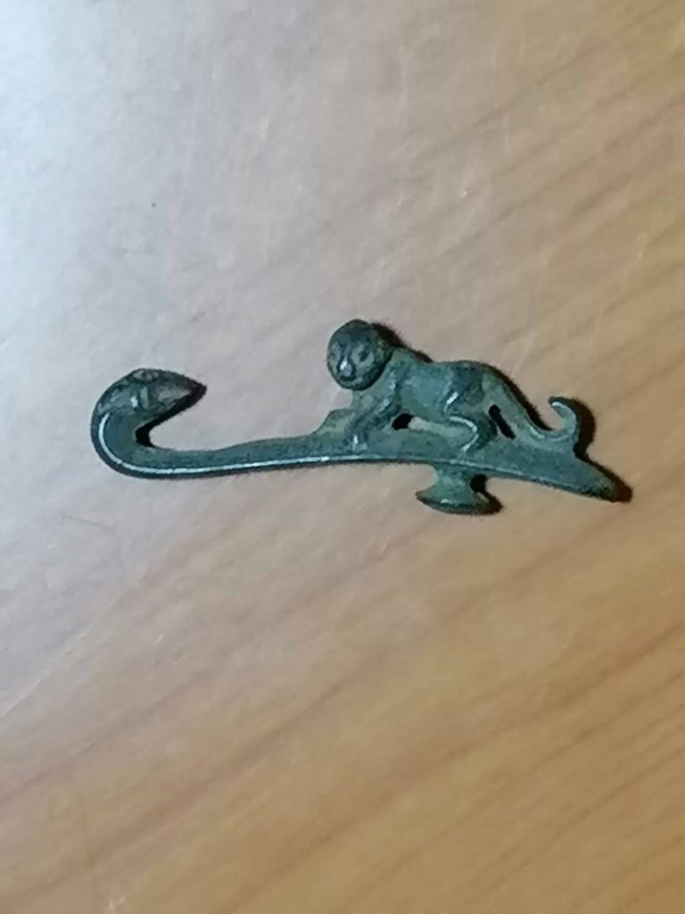 图片[1]-兽形青铜带钩-嘉城艺术交易平台