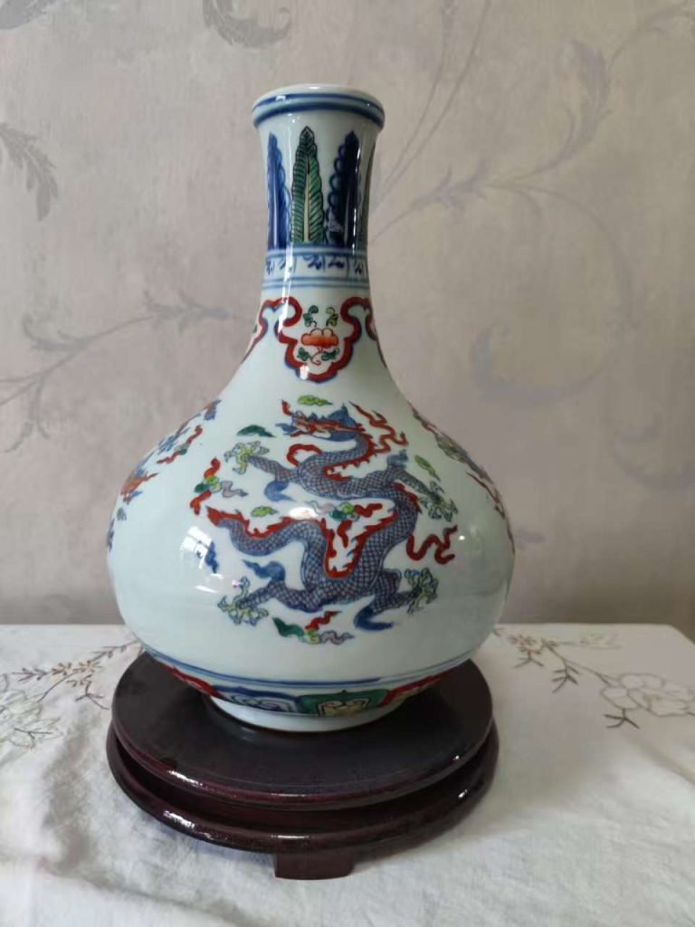 图片[1]-成化年制《斗彩龙纹荸荠瓶》-嘉城艺术交易平台