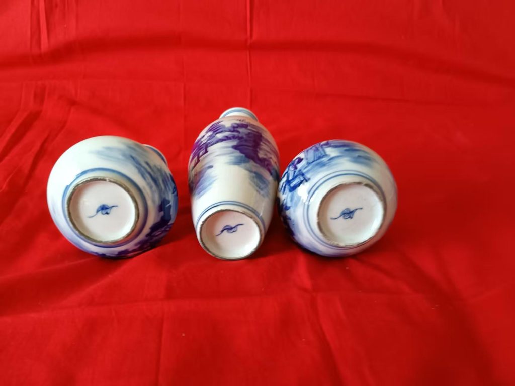 图片[3]-青花山水纹套瓶（荸荠瓶、观音瓶、葫芦瓶）-嘉城艺术交易平台