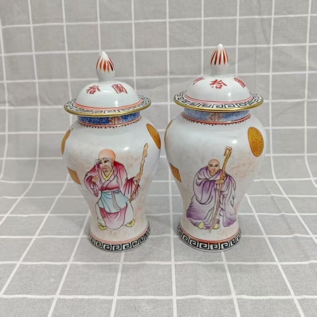 图片[1]-乾隆年制《粉彩人物纹将军罐》一对-嘉城艺术交易平台