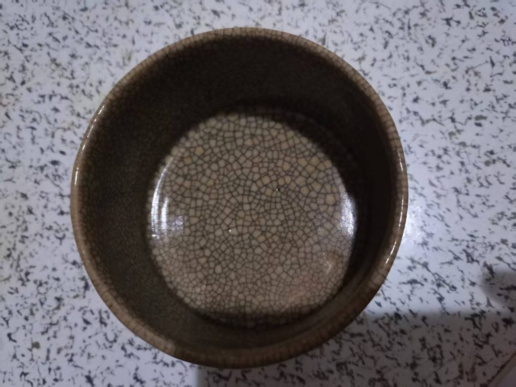 图片[2]-哥窑《三足弦纹樽》-嘉城艺术交易平台