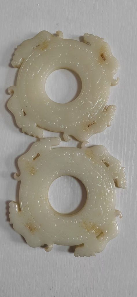 图片[1]-和田玉《四神兽出廓玉璧》一对-嘉城艺术交易平台