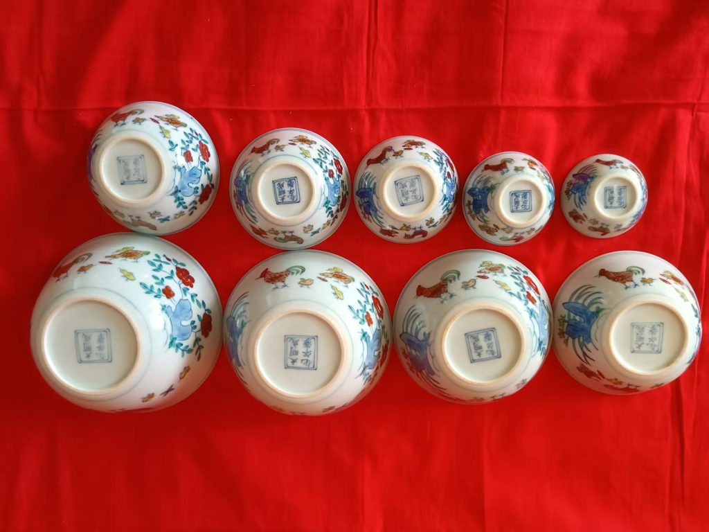 图片[2]-成化年制《斗彩鸡纹杯》一套-嘉城艺术交易平台