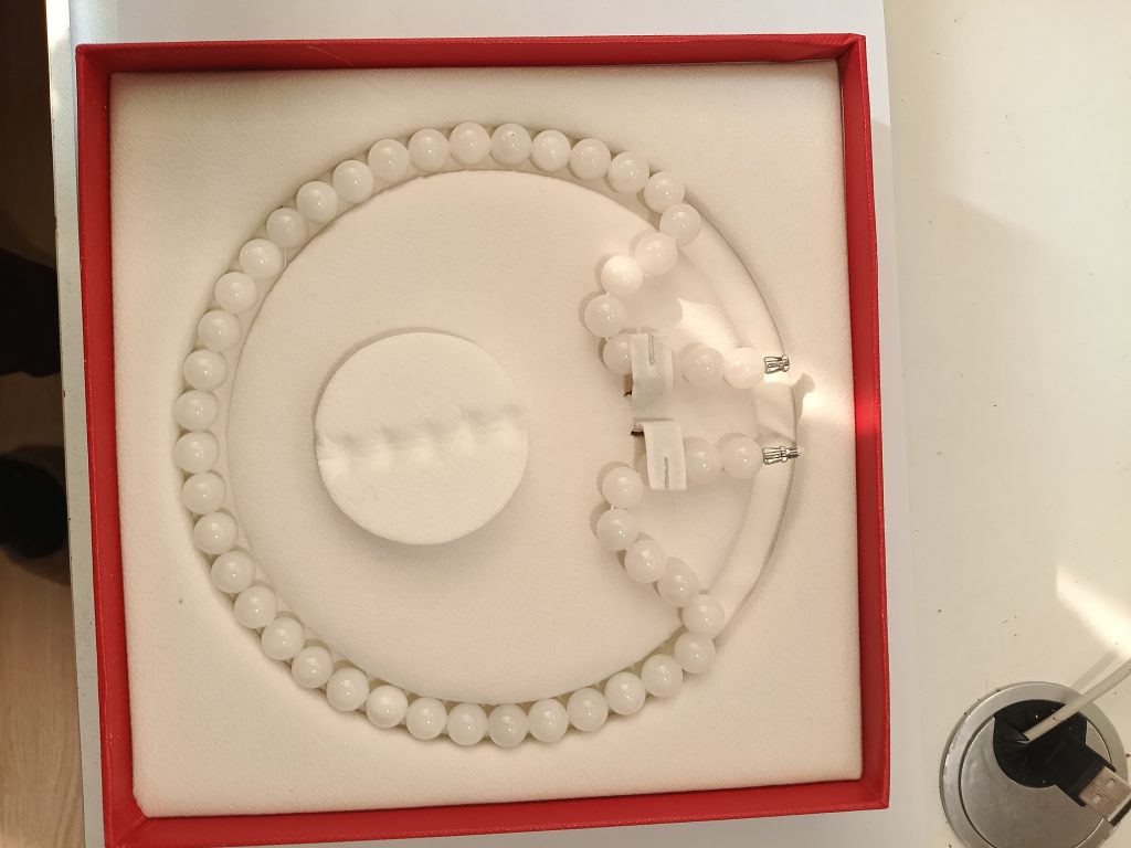 图片[1]-和田玉《妈妈链》-嘉城艺术交易平台