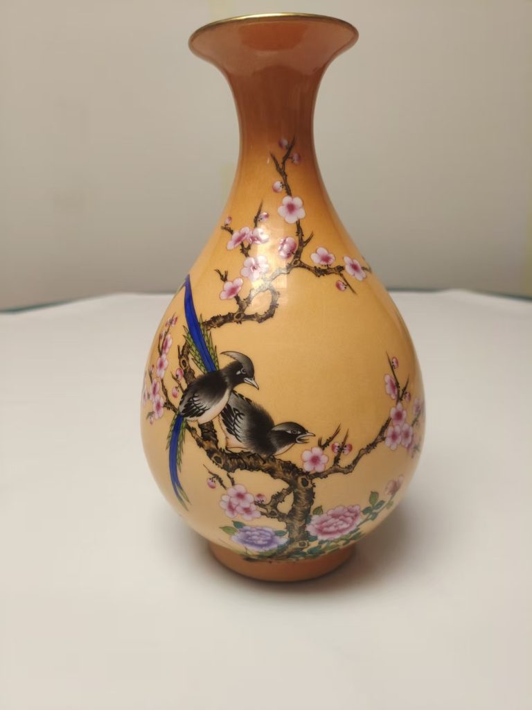 图片[1]-乾隆年制《彩釉花鸟纹玉壶春瓶》-嘉城艺术交易平台