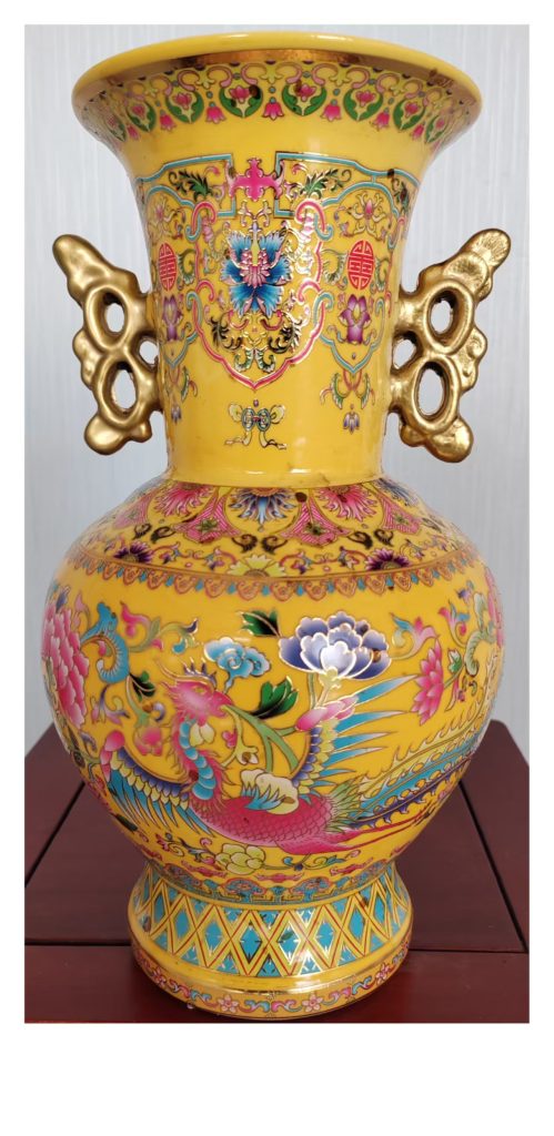 图片[1]-乾隆年制《黄地粉彩凤纹双耳瓶》-嘉城艺术交易平台