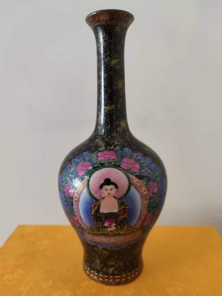 图片[1]-乾隆年制《珐琅彩描金唐卡胆瓶》-嘉城艺术交易平台