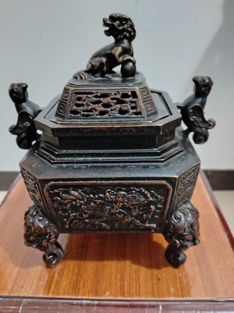 图片[1]-乾隆年制《狮钮六角铜熏炉》-嘉城艺术交易平台