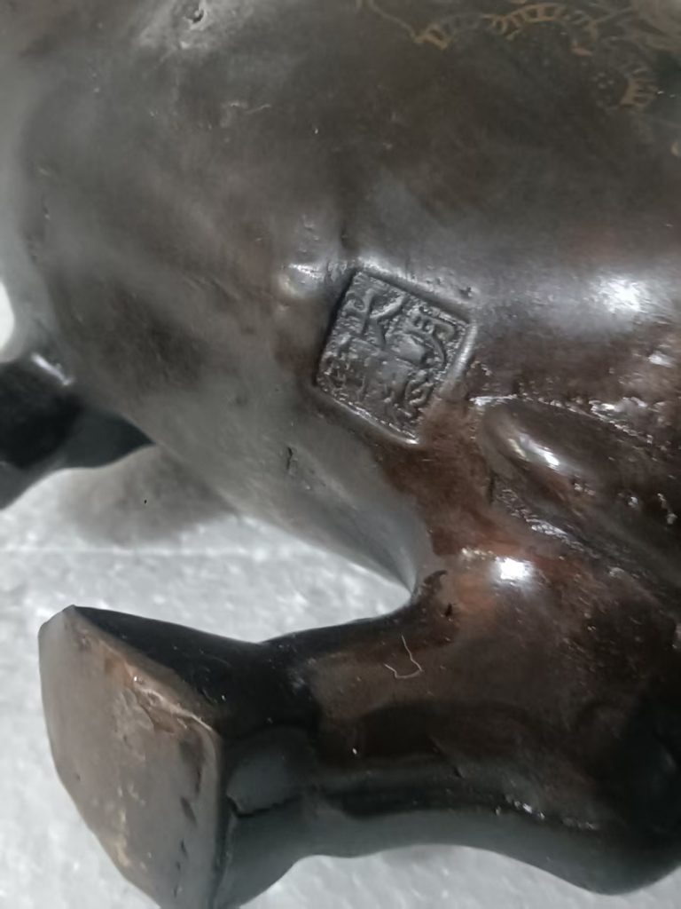 图片[2]-宣德年制《风魔铜牛气冲天》-嘉城艺术交易平台