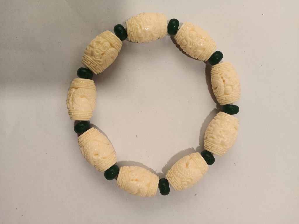 图片[1]-猛犸象《手串》-嘉城艺术交易平台