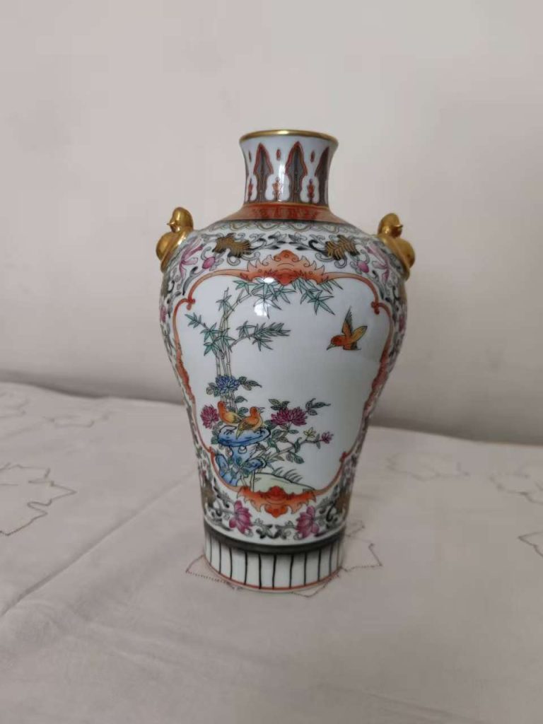 图片[1]-雍正年制《粉彩开光花鸟纹描金梅瓶》-嘉城艺术交易平台