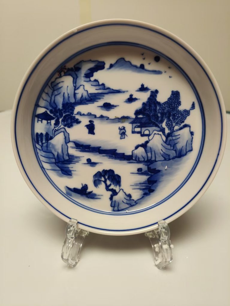 图片[1]-王步《青花人物茶托盘》-嘉城艺术交易平台