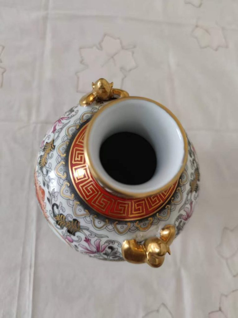 图片[2]-雍正年制《粉彩开光花鸟纹描金梅瓶》-嘉城艺术交易平台